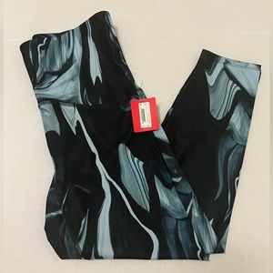Printed Low Impact Sports Bra and BootyBoost 7/8 Leggings - Marbled Blue